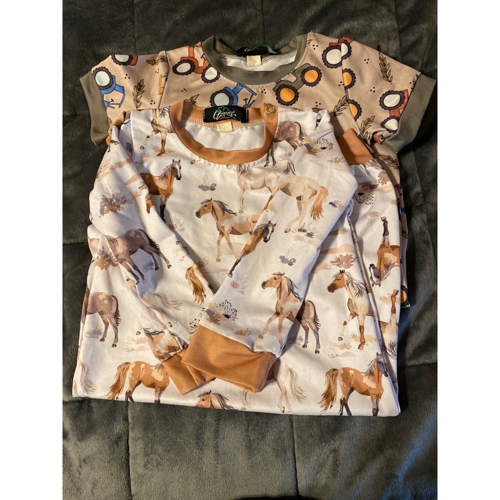 Clover Cottage Bamboo Romper Lot 6-12M Horse Tractor Print 2 Pack Sleepers
0322